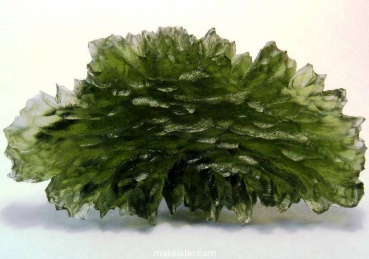 Moldavite Stone Features and Benefits